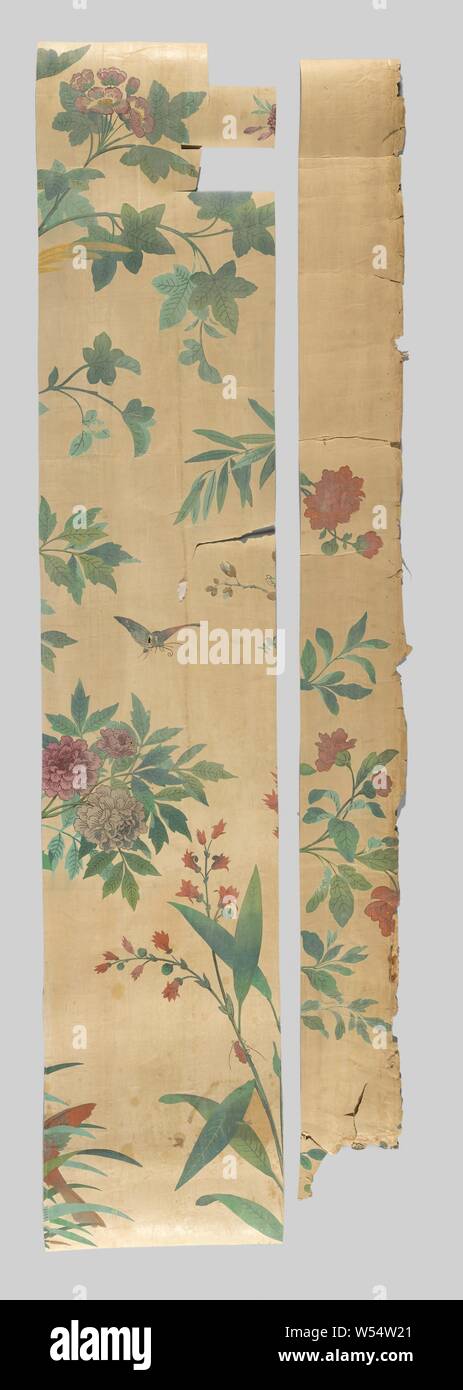 Wallpaper with trees, leaves and flowers, parrot and bird, Two lanes, consisting of three parts, from hangings on cream-colored paper painted to templates. The complete show, which covers five tracks, shows three different representations of trees with leaves and flowers., China (possibly), 1700 - 1800, paper, h 318 cm × w 183 cm Stock Photo