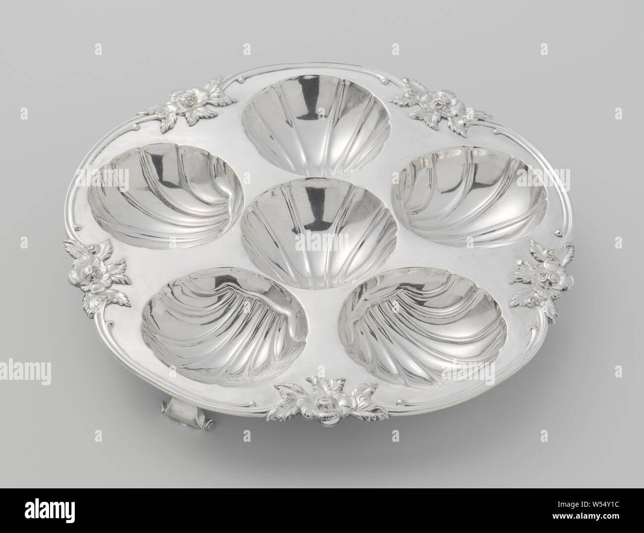 Five lobed dish rests hi-res stock photography and images - Alamy