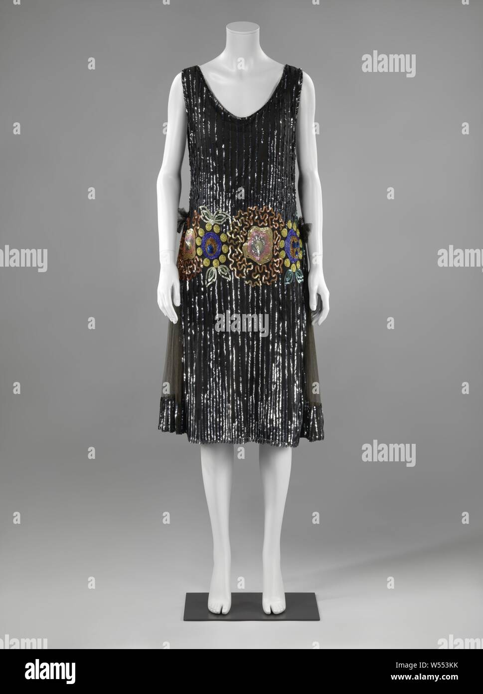 Short evening gown hi-res stock photography and images - Alamy
