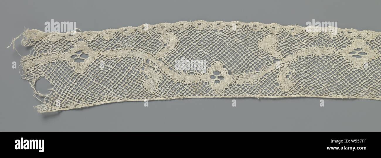 Strip Of Bobbin Lace With Diamond Shaped Rosette Flowers On Wavy