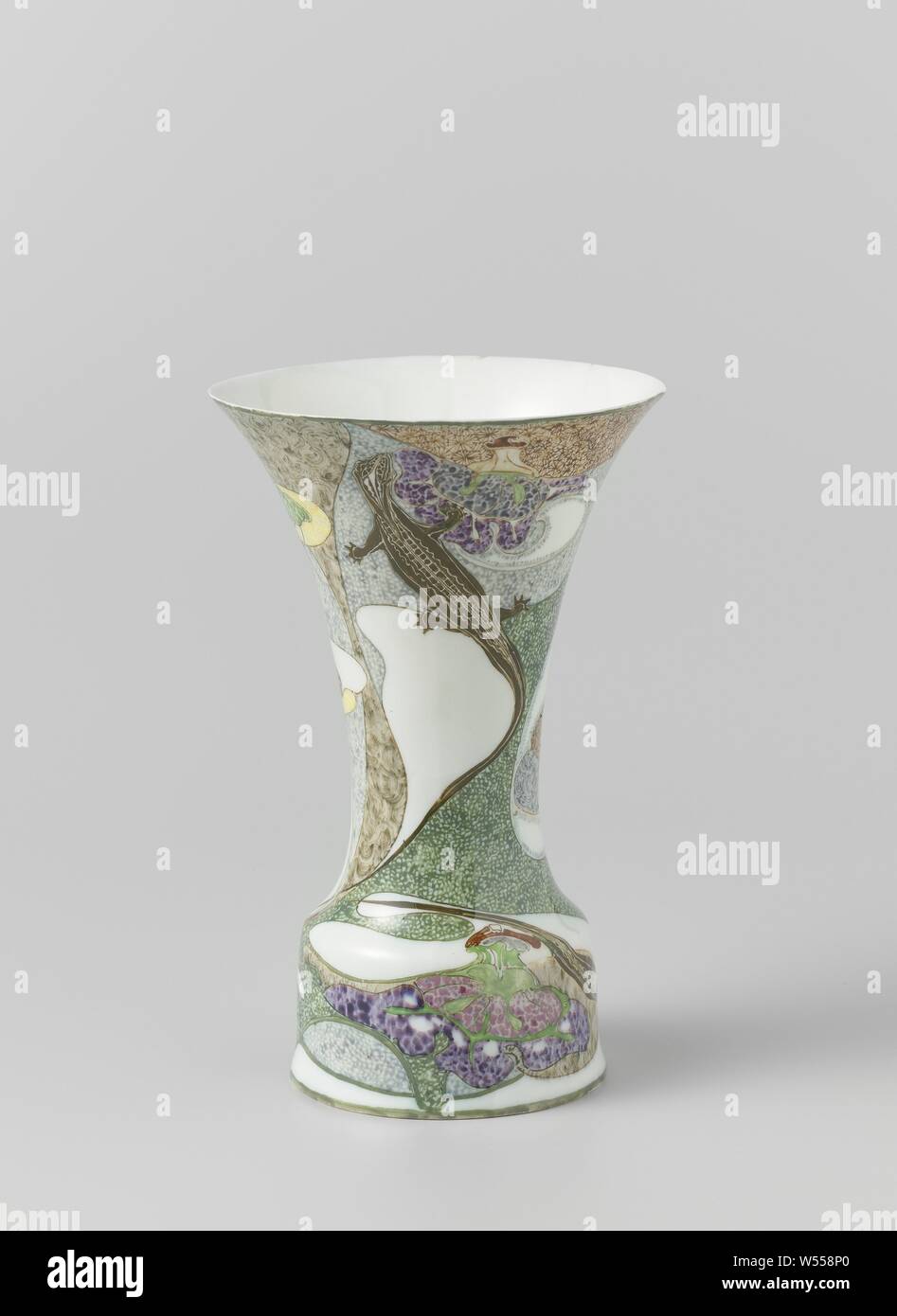 Bone porcelain vase, multicolored with lizards and plants, multicolored with lizards and plants., N.V. Haagsche Plateelfabriek Rozenburg, The Hague, 1901, h 15.4 cm × d 10.0 cm Stock Photo