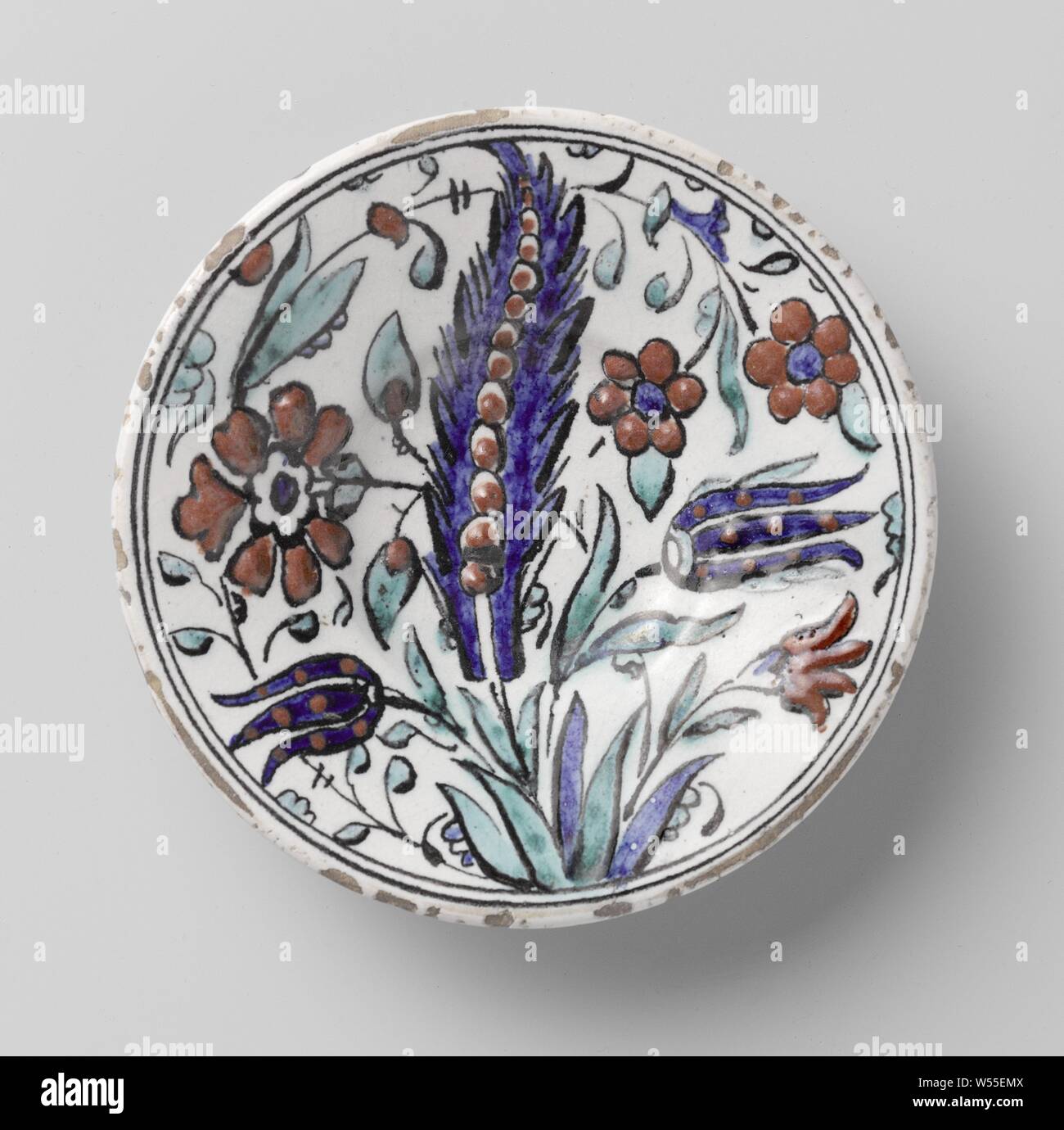 Iznik: The Artistry of Ottoman Ceramics: DENNY WALTER B