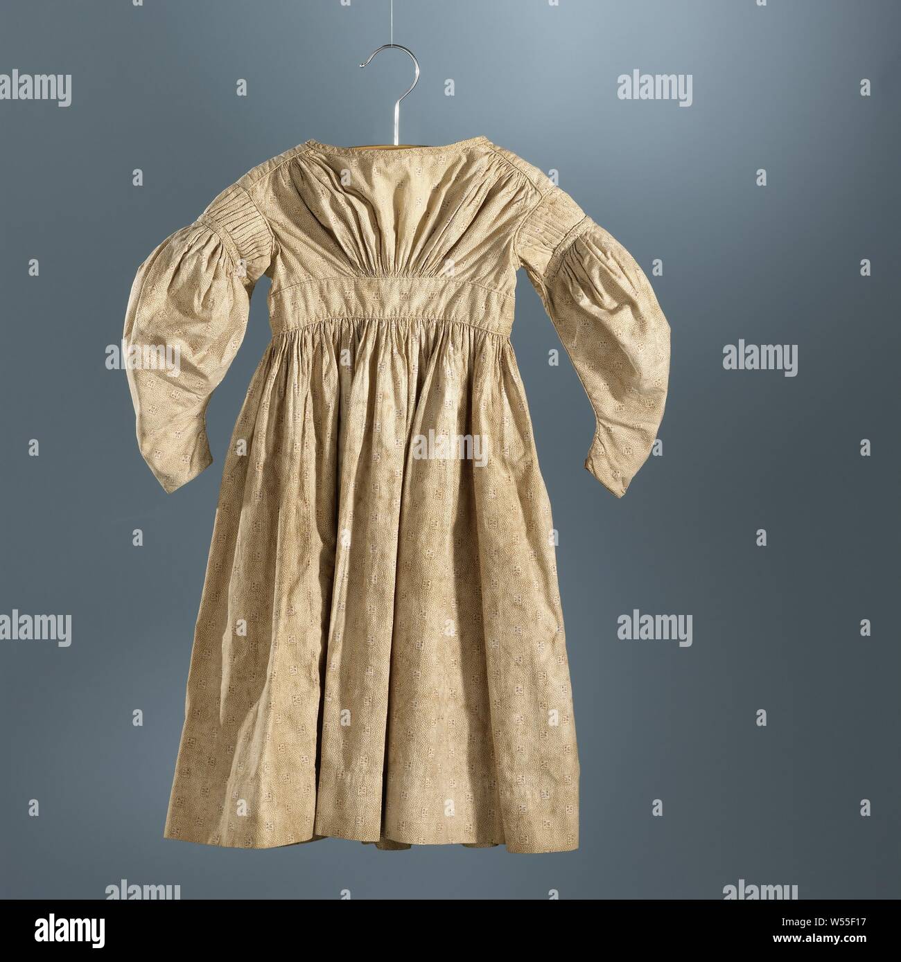 Cotton gown hi-res stock photography and images - Alamy