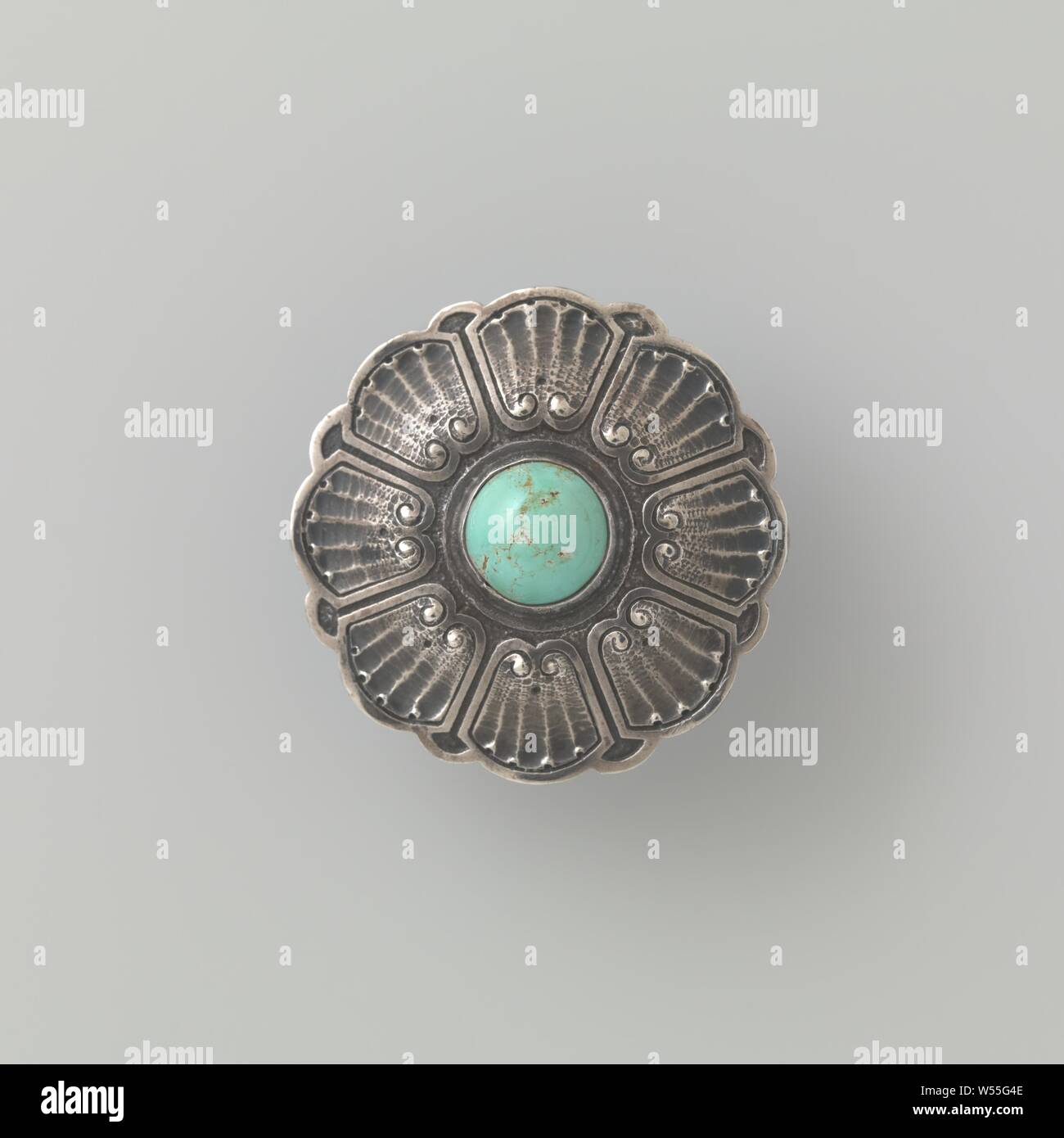 Round Brooch High Resolution Stock Photography and Images - Alamy
