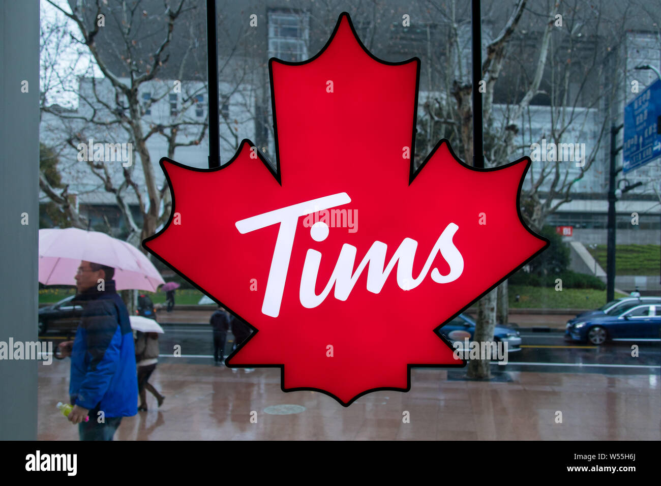 Tim Hortons China Hits 300 Stores Undeterred by Listing Delay