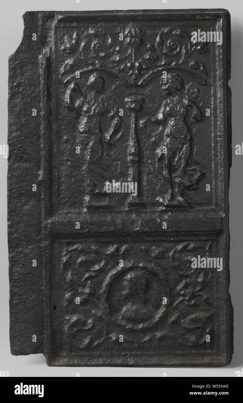 Heater plate with two female figures, Lucretia and Pudicitia, Heater plate made of cast iron, divided into two zones. In the upper zone there are two female figures underneath, Lucretia on the left and Pudicitia on the right. They are separated from each other by a colonnet. Above the arches leaf ornament. In the lower zone a medallion with bust and profile in the middle of leaf ornament, (story of) Lucretia, Pudicitia as Roman personification, anonymous, Germany, c. 1550 - c. 1600, iron (metal), founding, h 85 cm × w 51 cm × w 37 kg Stock Photo