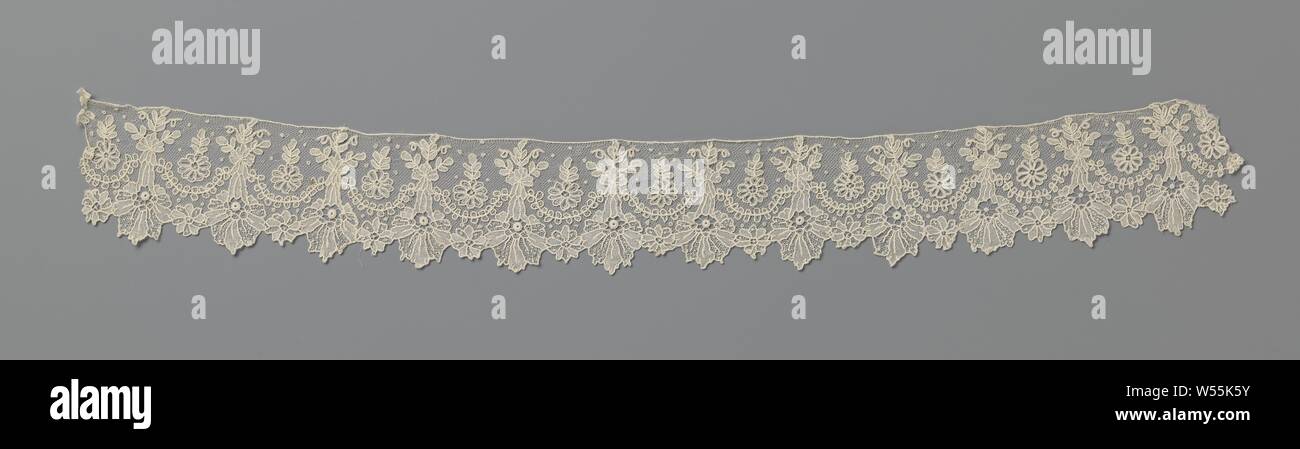 Strip of needle lace with hanging bell flower, Strip of natural-colored needle lace: Brussels lace. Stiffly hanging large bell flowers alternate with pure semicircular streamers with a single rosette., anonymous, Brussels, c. 1850 - c. 1875, linen (material), Brussels point de gaze, l 49.5 cm × w 6 cm ×, 4 cm Stock Photo
