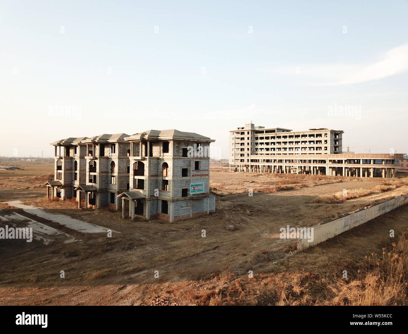 A view of a ghost town with unfinished complex including a boat-shaped building in Yangxin county, Binzhou city, east China's Shandong province, 17 Fe Stock Photo