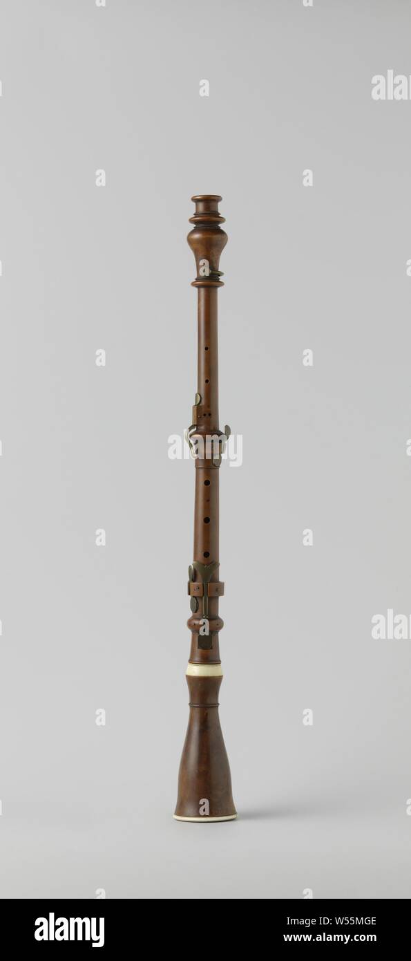 Oboe, Oboe with five valves, anonymous, Germany (possibly), c. 1810, fruitwood, ivory, kleppen, l 560 mm d 60 mm Stock Photo