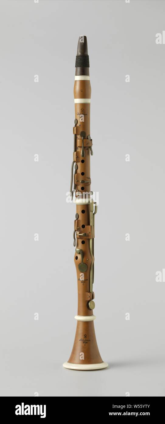 Clarinet, C clarinet from palm wood., Johann Andreas Mollenhauer, Fulda, c. 1840, boxwood (hardwood), ivory, brass (alloy), l 590 mm d 80 mm Stock Photo