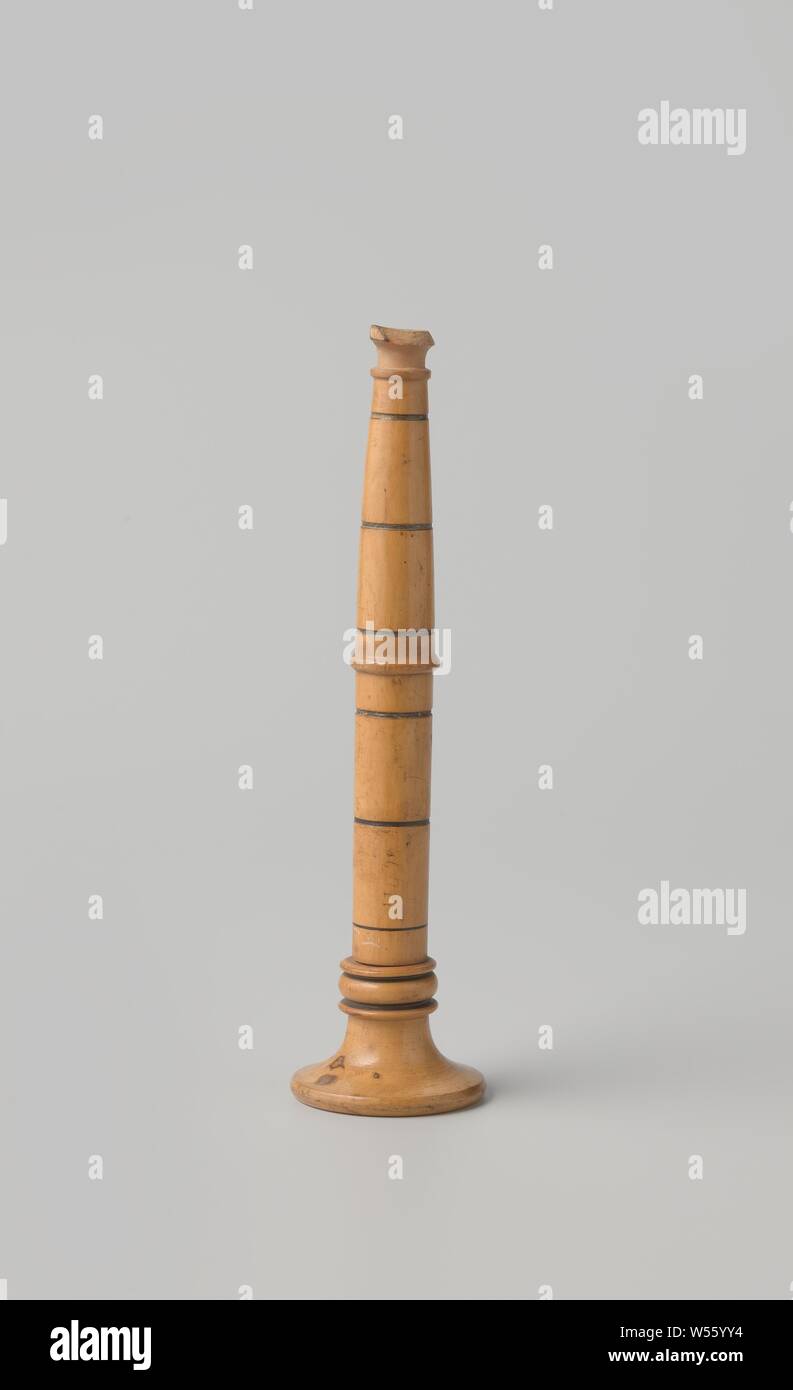 Bagpipe pipes, Pipe of a bagpipe, bagpipe, musette, anonymous, England, c. 1400 - c. 1950, wood (plant material), h 14.5 cm × d 4.0 cm Stock Photo
