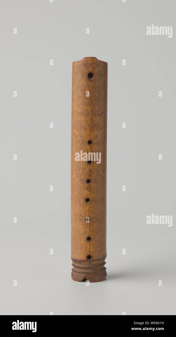 Duct flute, wicker flute with seven holes. Associated with two flutes