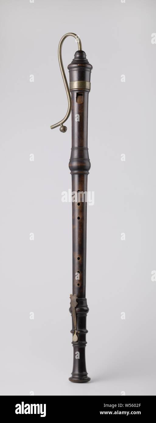 Recorder, Bass recorder with valve and brass mouthpiece., I. Roosen, Netherlands, c. 1720, maple (wood), brass (alloy), l 1029 mm × d 140 mm Stock Photo