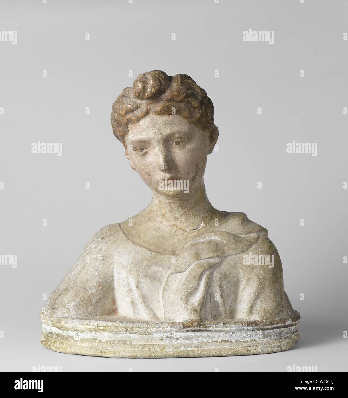 Bust cut off halfway hires stock photography and images Alamy