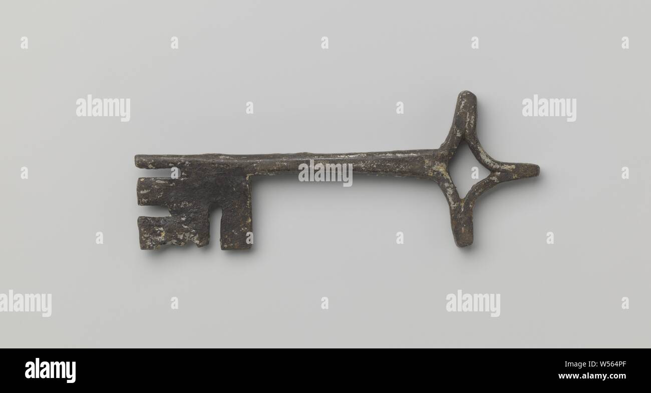 Iron key, Forged iron key with cross-shaped ring, closed angular pipe and wide flat beard., 1200 - 1400, iron (metal), l 17.2 cm × w 6.7 cm Stock Photo