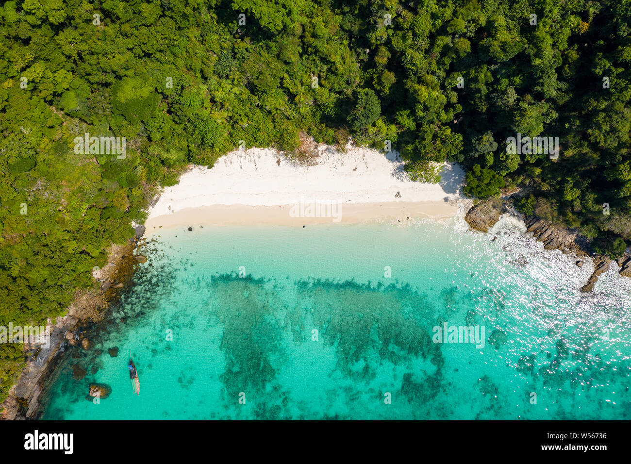 Drone nature exotic island beach hi-res stock photography and images ...
