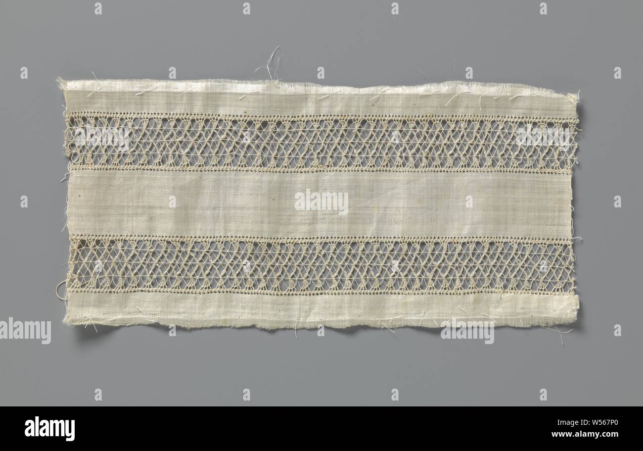 Strip of textile in which two lace strips with diamond shapes, Natural textile strip with two edge strips with diamond shapes, Spanish lace., anonymous, Saba, c. 1900, l 25 cm × w 12 cm Stock Photo