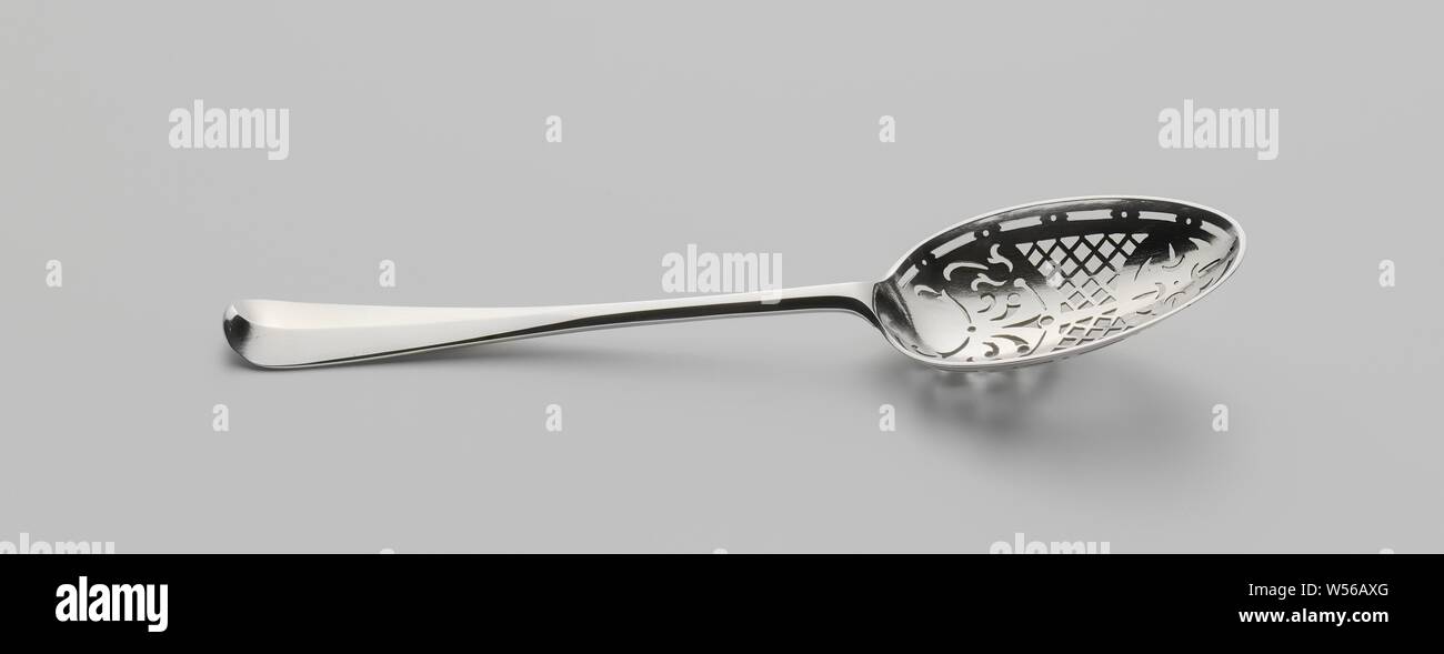 Tasting spoon hi-res stock photography and images - Alamy