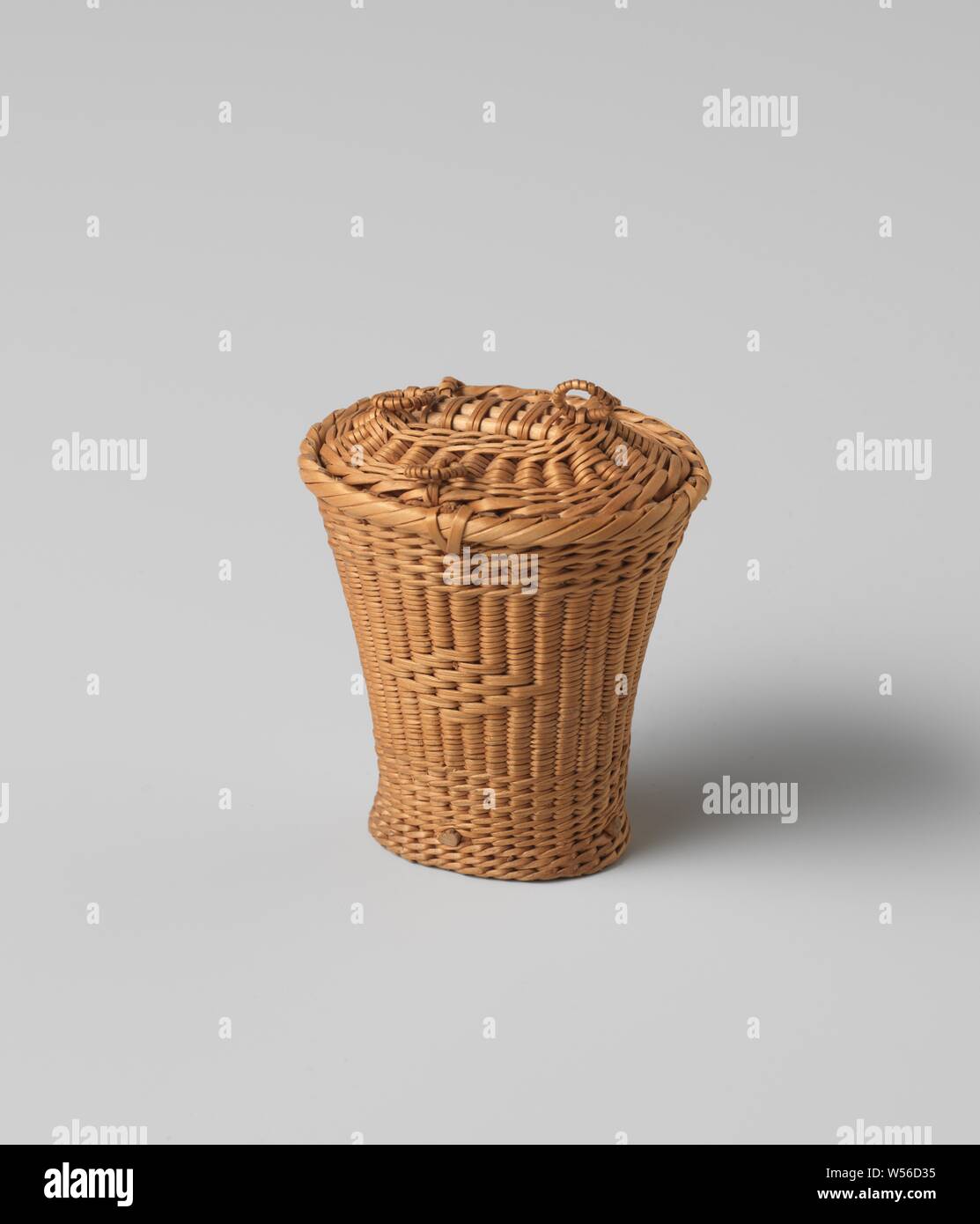 High oval closed basket hires stock photography and images Alamy