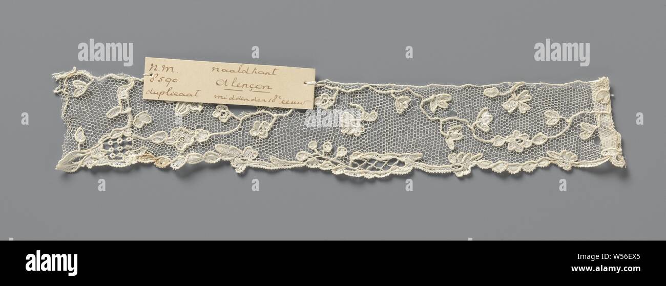 Strip of needle lace with winding flower garland, Strip of natural-colored needle lace: Alençon lace. Pattern with a winding garland with flowers and leaves, on a fine hexagonal mesh. The top is trimmed with a bobbin lace edge. The bottom is scalloped., anonymous, unknown, c. 1740 - c. 1760, linen (material), Alençon lace, l 22 cm × w 4 cm Stock Photo