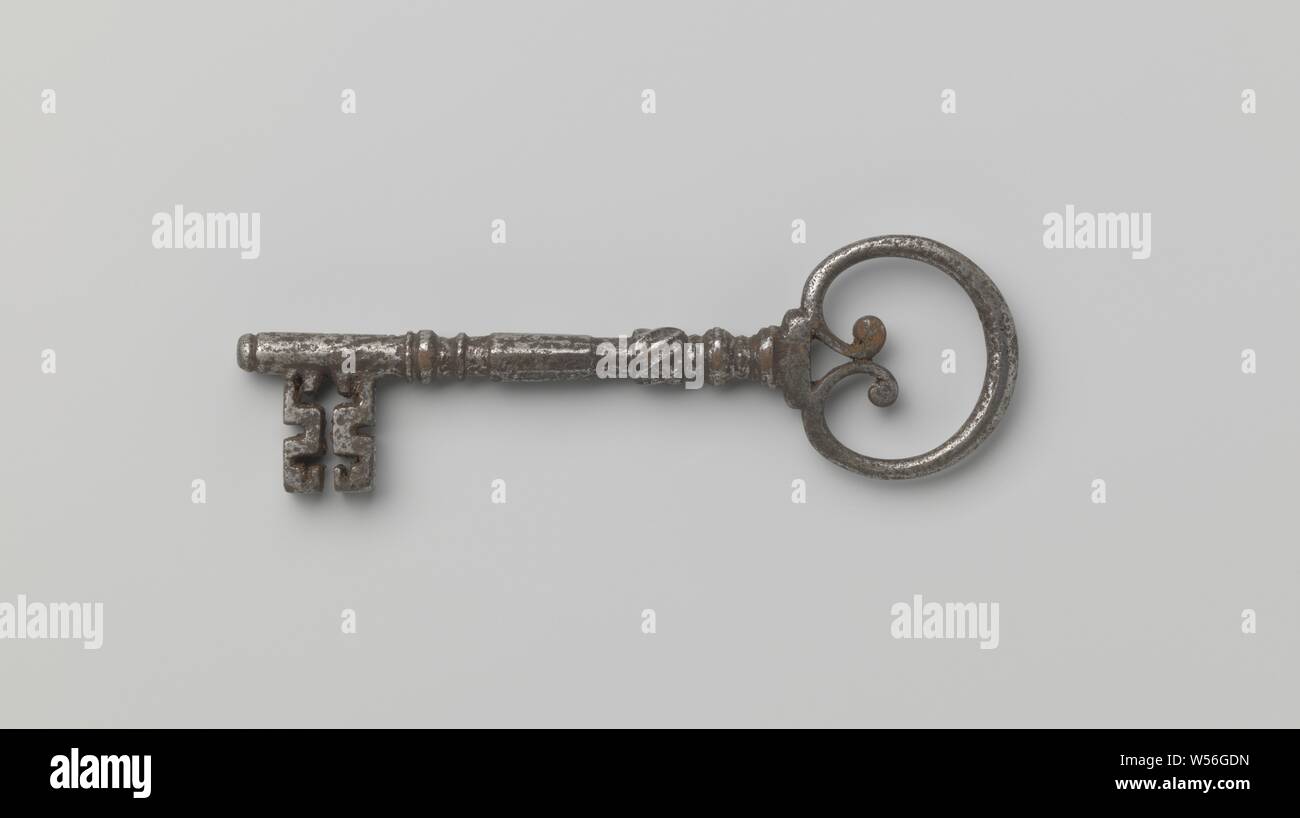 Richly decorated iron key hires stock photography and images