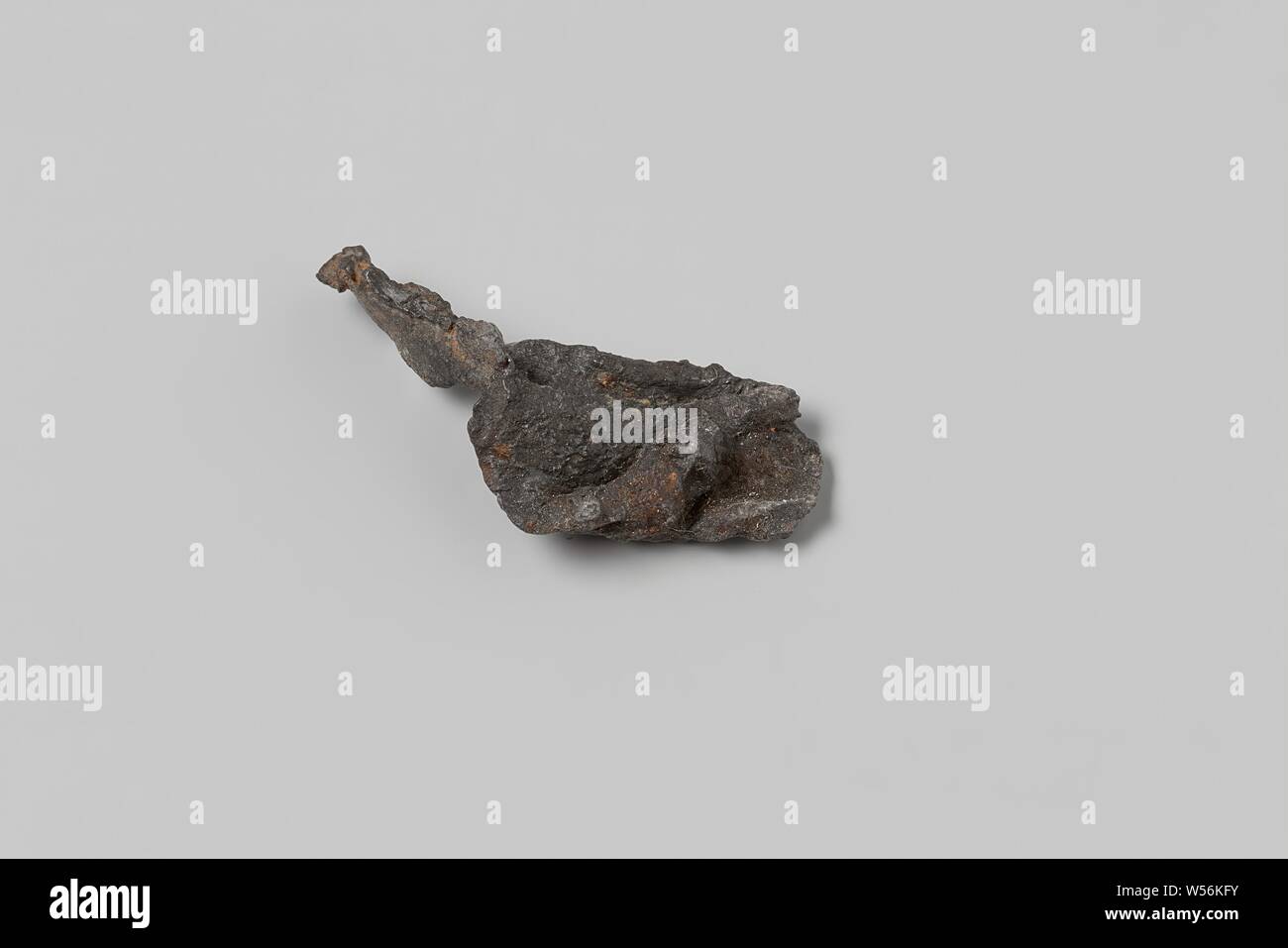wreck of the East Indies ship Hollandia, Parts of artifacts, eroded fragments: materials, lead, Annet, Dutch East India Company, Hollandia (ship), anonymous, Netherlands, 1700 - in or before 13-Aug-1743, h 3.8 cm × w 5.3 cm × d 1.7 cm Stock Photo
