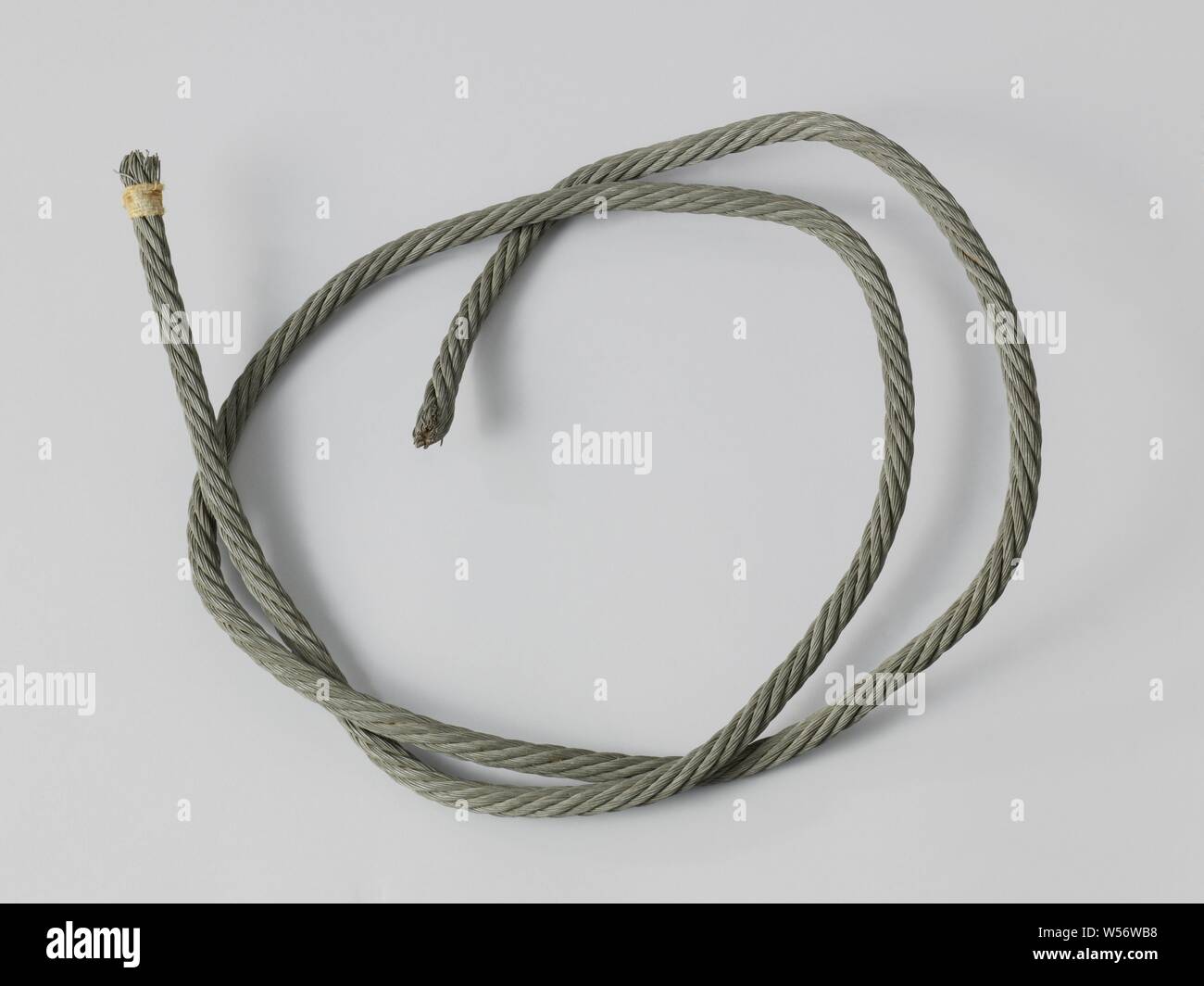 Sample of an Iron Tiller Rope, Sample of a galvanized iron wire handlebar strip, cable stroke with six spike strands of eighteen yarns each, around a rope heart., anonymous, Netherlands (possibly), 1866, iron (metal), rope, l 202 cm Stock Photo