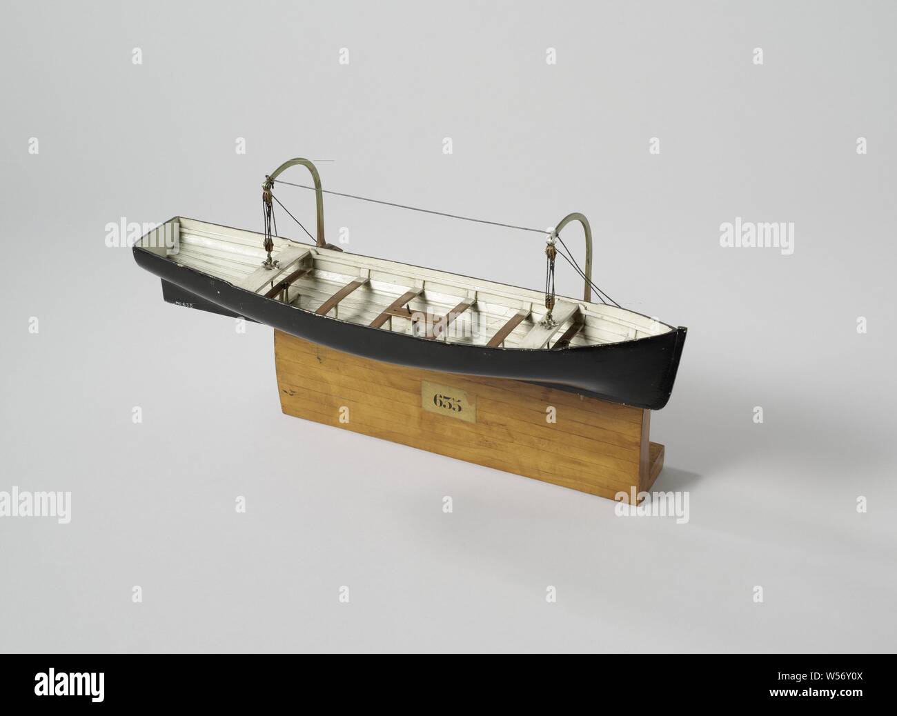 Smooth edged double belt sloop hi-res stock photography and images - Alamy