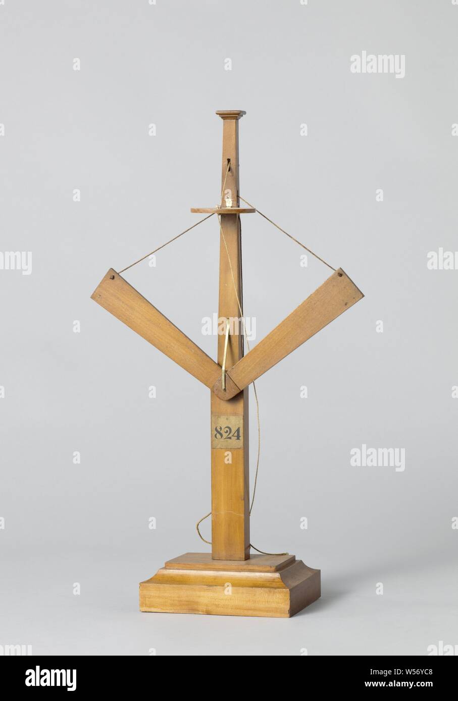 Model of an Optical Telegraph for Ships, Model of an optical telegraph