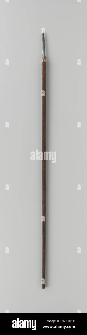 Lanpunt with copper ring and missing wood, Lans with two-edged blade with a  convex centerbone, the blade is fixed with a pin in the shaft. The end of  the shaft consists of