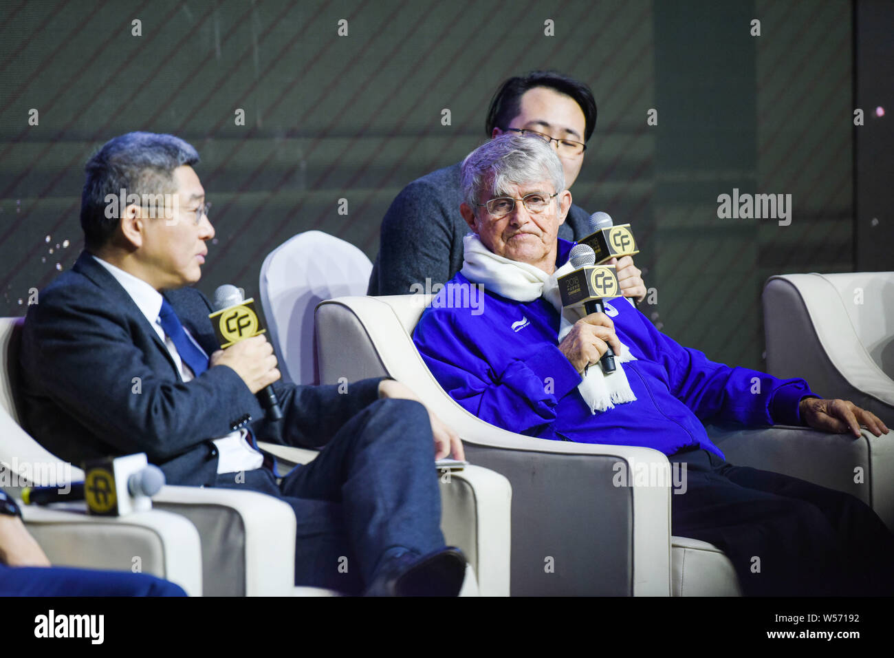 Serbian football coach and former player Bora Milutinovic, right, attends the Chinese Football And Esports Forum during the 2018 Chinese Footballer of Stock Photo