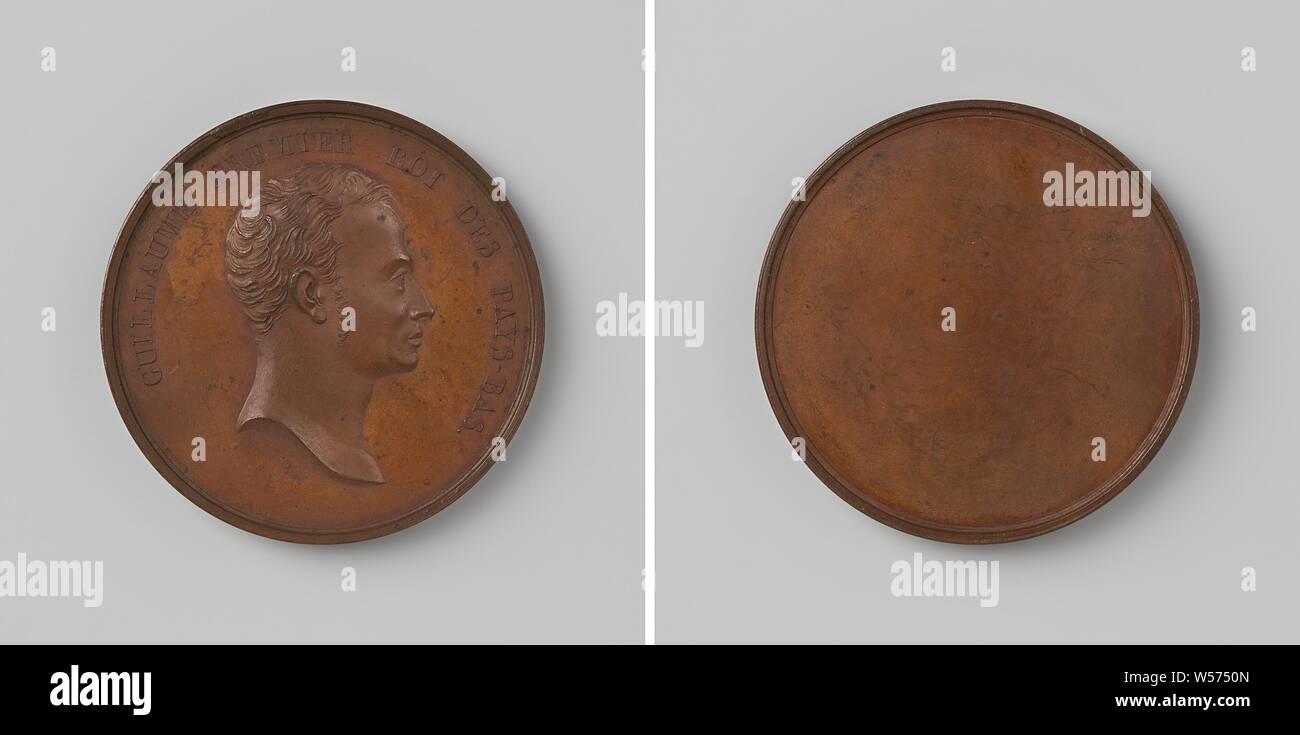 Willem I Frederik, King of the Netherlands, Bronze Medal. Front: man's bust inside the inside. Reverse: blank, Willem I Frederik (King of the Netherlands), Joseph Pierre Braemt, Brussels, 1817, bronze (metal), striking (metalworking), d 3.7 cm × w 22.33 Stock Photo