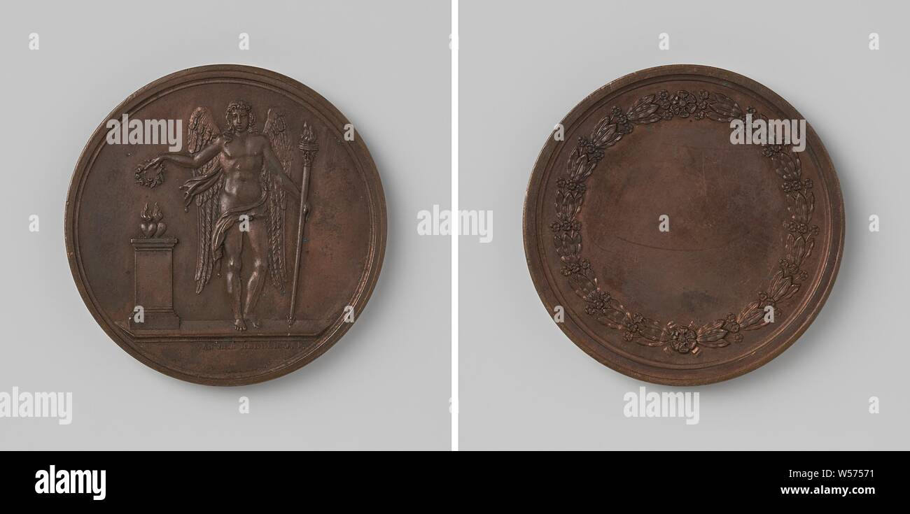Twelve-year-and-a-half marriage of F.I. van Heeckeren van Brandsenburg and C.A. Voorduin, Bronze Medal. Obverse: winged wedding god Hymen holds a burning torch in his left hand and places rosary on his altar with his right hand, on which lie two connected burning hearts, cut: signature. Reverse: blank field within myrtekrans. Anniversary medal in honor of twelve and a half years of marriage., Frans Jan baron van Heeckeren van Brandsenburg, Cornelia Adriana Voorduin, David van der Kellen (1804-1879), Utrecht, 1824, bronze (metal), striking (metalworking), d 4.2 cm × w 34.74 Stock Photo