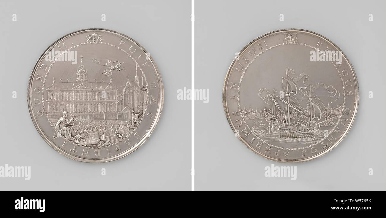 Inauguration of the new city hall in Amsterdam, Silver Medal. Front: Mercury with staff and freedom hat above new town hall, in foreground Amphion playing on a winch inside fringe with lettering and crowned coat of arms. Reverse: the ship Argo, in the background a view of Amsterdam on the IJ within border with a circular and crowned coat of arms, Amsterdam, Juriaen Pool (I), 1655, silver (metal), striking (metalworking), d 7 cm × w 71.91 Stock Photo
