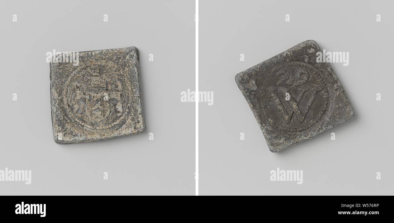 City of Amsterdam, district 29, small piece that gave the right to rye bread at a price of eight and a half penny, almost diamond shaped piece. Front: in round stamp: crowned coat of arms, flanked by two lions within a round pearl border. Reverse: in round stamp: number 29 above letter W inside round pearl edge, Amsterdam, anonymous, 1662, founding, h 2.8 cm × w 2.8 cm × w 28.20 Stock Photo