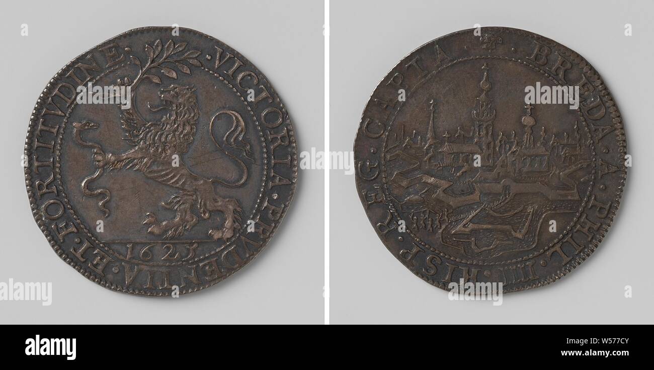Conquest of Breda by the Spaniards, Silver Medal. Obverse: lion with laurel branch and snake within an inscription, cut: year. Reverse: view of the city of Breda within a circle, Breda, Philip IV (king of Spain), anonymous, Brussels, 1625, silver (metal), striking (metalworking), d 2.9 cm × w 74 Stock Photo