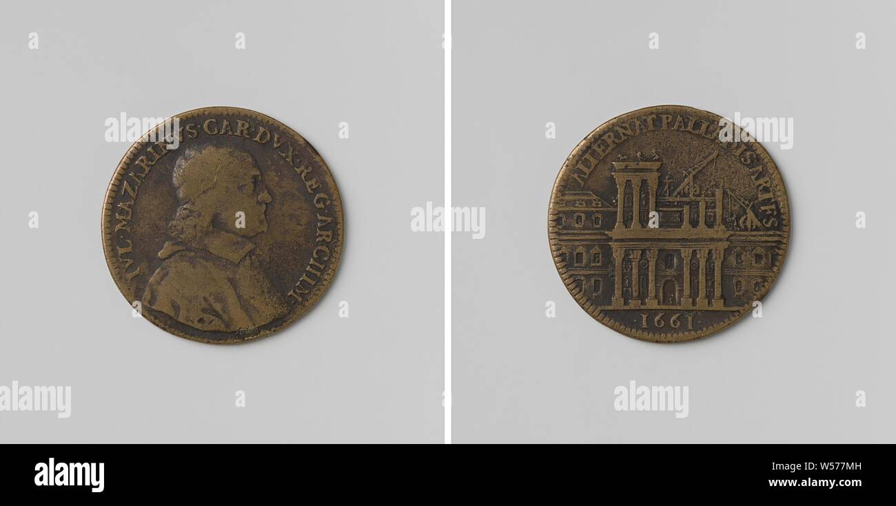 Death of Cardinal Mazarin, Copper Medal. Front: man's bust inside the inside. Reverse: palace under construction within a circle, cut off: year, Paris, Giulio Raimondo Mazarino, anonymous, 1661, copper (metal), striking (metalworking), d 2.7 cm × w 5.67 Stock Photo