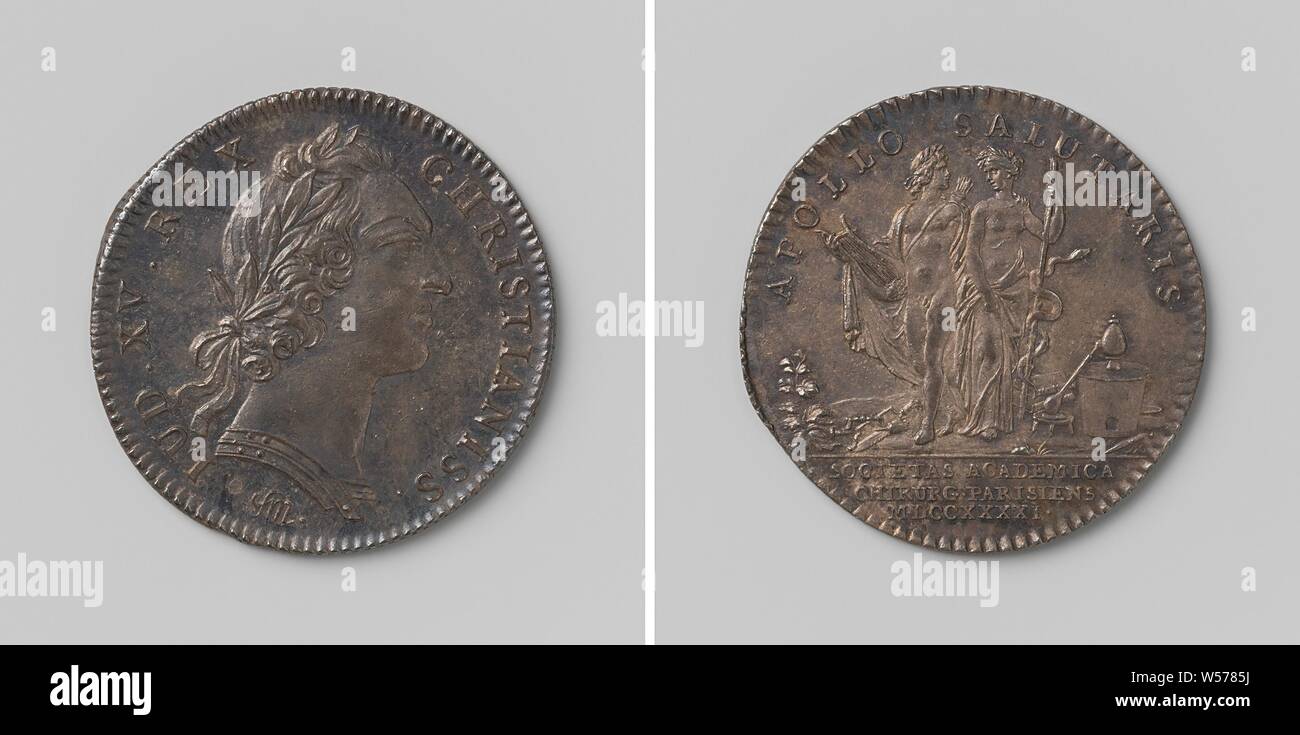 Louis XV, King of France, counted token charged by order of the Societe academique de Surgery in Paris, Silver Medal. Obverse: man's chest piece with laurel wreath inside an inscription. Reverse: Apollo with winch in hand and Hygieia [?] With staff, why snake is wriggling, standing next to chemical device within a circle, cut off: inscription, Paris, Louis XV (King of France), Francois Joseph Marteau, 1741, silver (metal), striking (metalworking), d 2.8 cm × w 7.12 Stock Photo