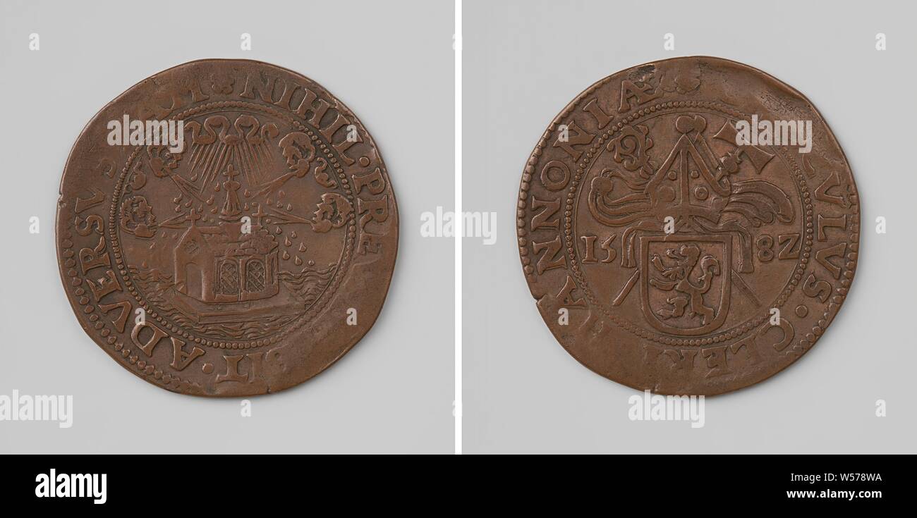 Hainaut holds on to the Roman Catholic religion, Copper Medal. Obverse: church, which is plagued by storms within a circle. Reverse: coat-of-arms under miter, on crossed staff and rake [?] Between year within a cover, Hainaut, anonymous, Belgium, 1582, copper (metal), striking (metalworking), d 3.1 cm × w 5.60 Stock Photo