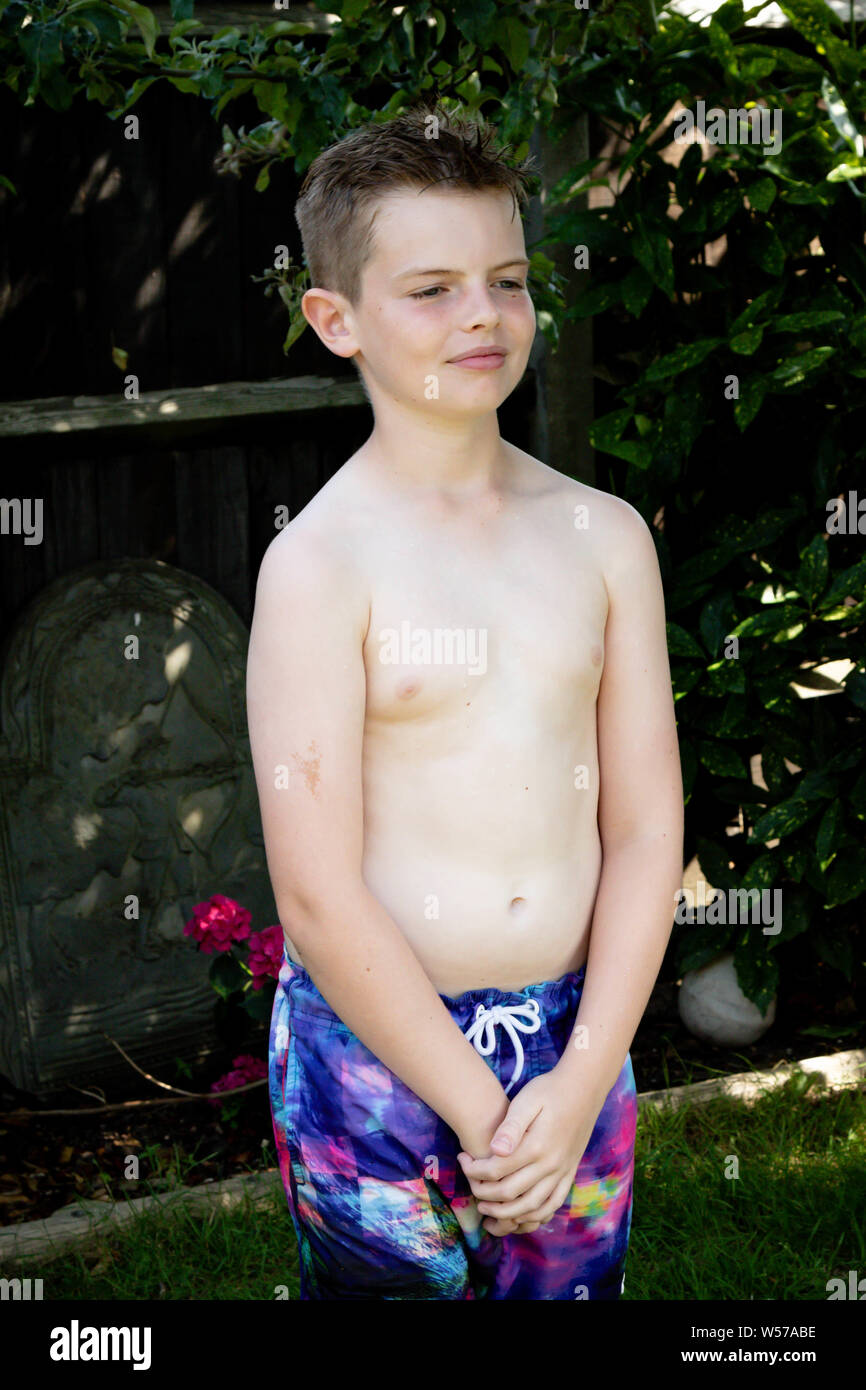 preteen boy nude 