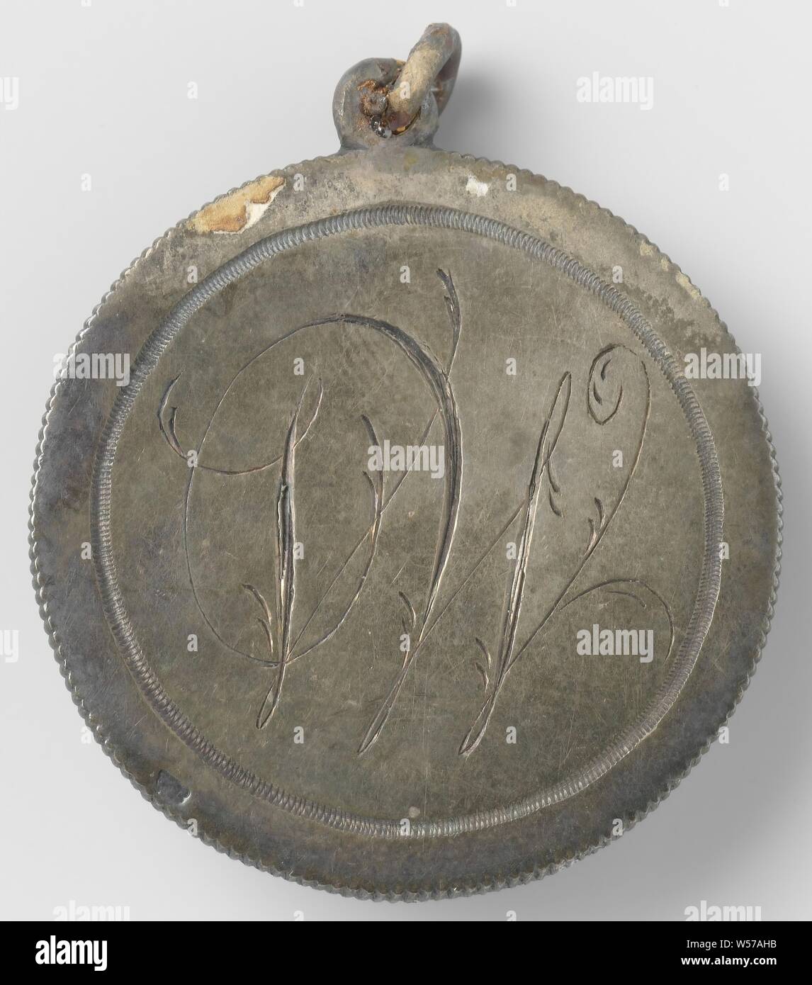 Society for the promotion of art and science under the phrase 'Progress through Science', medal awarded to D. van Coppenaal, Silver medal on the eye and the ring. Front: letters V and W in circle. Reverse: inscription, Amsterdam, D. van Coppenaal, Hendrik de Heus, 1806 - 1814, silver (metal), engraving, d 3.8 cm × d 3.6 cm × d 3.3 cm × w 14.82 Stock Photo