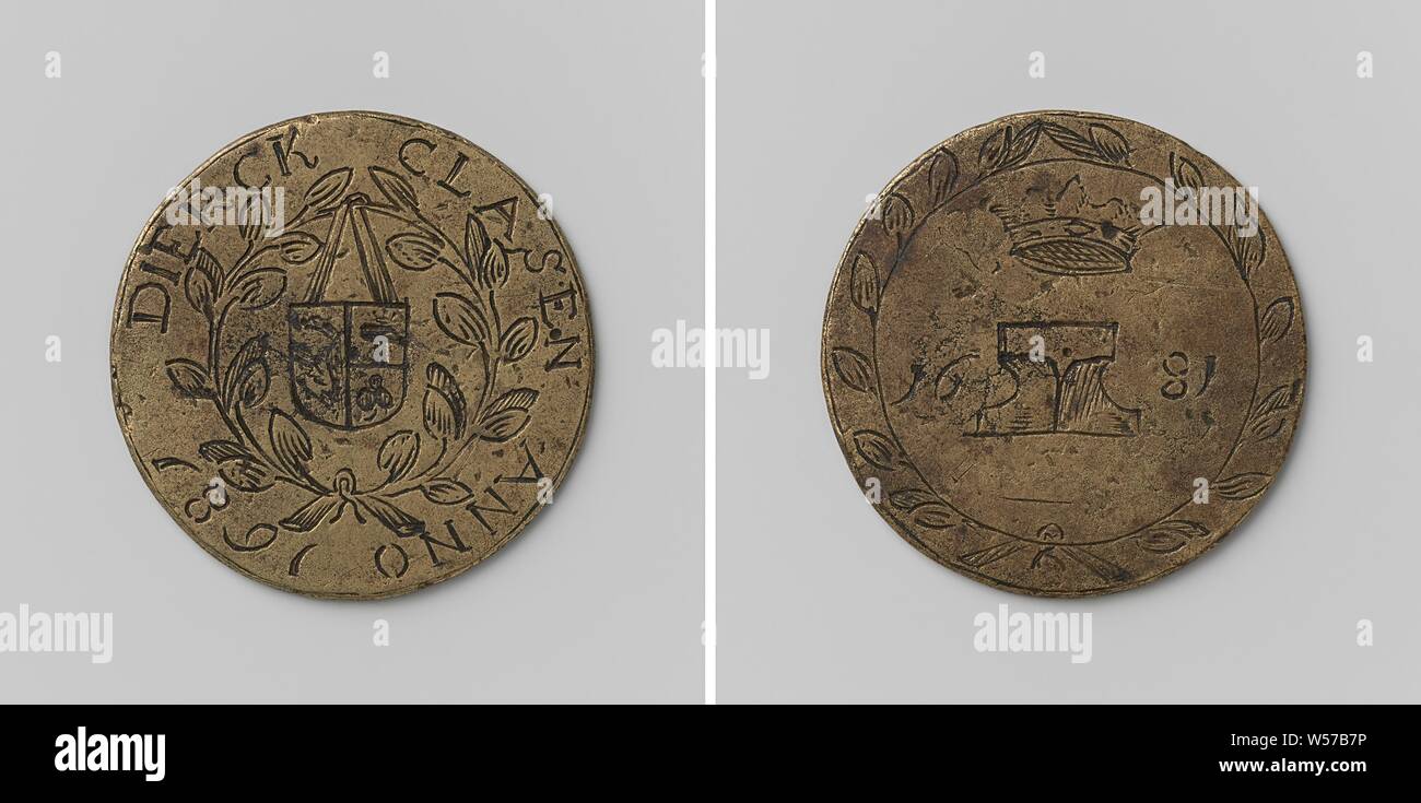 Blacksmith guild from a place in Friesland, guild token from Dierck Clasen, Messing token. Obverse: coat of arms, hanging on a wreath inside an inscription. Reverse: crowned anvil between year within a circumference, Friesland, Dierck Clasen, anonymous, 1681, brass (alloy), engraving, d 3.9 cm × w 150 Stock Photo