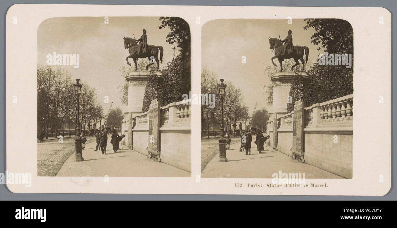 Equestrian statue of Étienne Marcel in Paris Paris. Statue d'Etienne Marcel (title on object), equestrian statue, street, Neue Photographische Gesellschaft (mentioned on object), Paris, 1904, cardboard, photographic paper, gelatin silver print, h 88 mm × w 179 mm Stock Photo