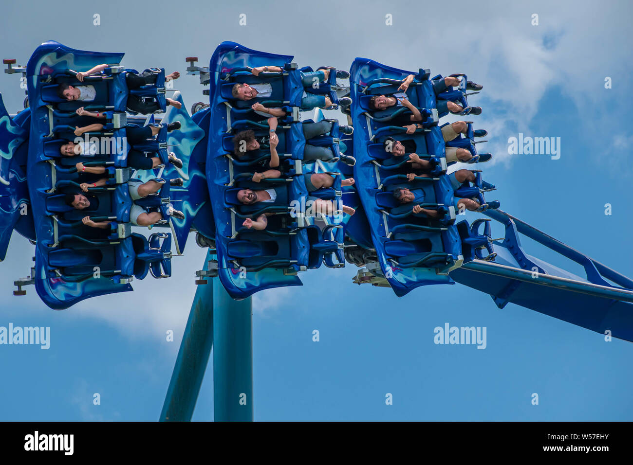 Roller coaster seaworld hi-res stock photography and images - Alamy