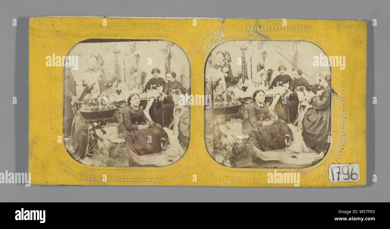 Scene in the workshop: women make bouquets [our], anonymous, 1860 - 1870 Stock Photo