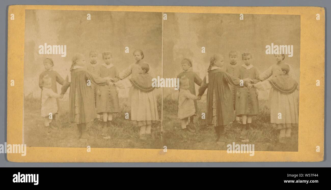 Girls in a circle, ring and square dancing (children's games), Europe, anonymous, c. 1850 - c. 1880, cardboard, photographic paper, albumen print, h 85 mm × w 170 mm Stock Photo