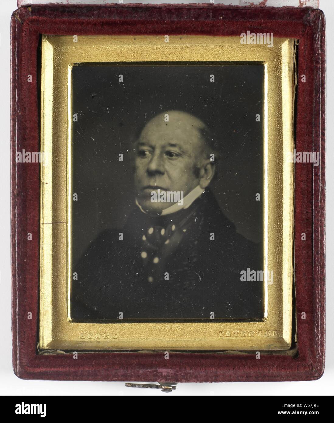 Portrait of an unknown man, historical persons, adult man, Richard Beard, 1840 - 1860, copper (metal), glass, leather, velvet (fabric weave), h 50 mm × w 39 mm h 61 mm × w 73 mm × t 15 mm Stock Photo
