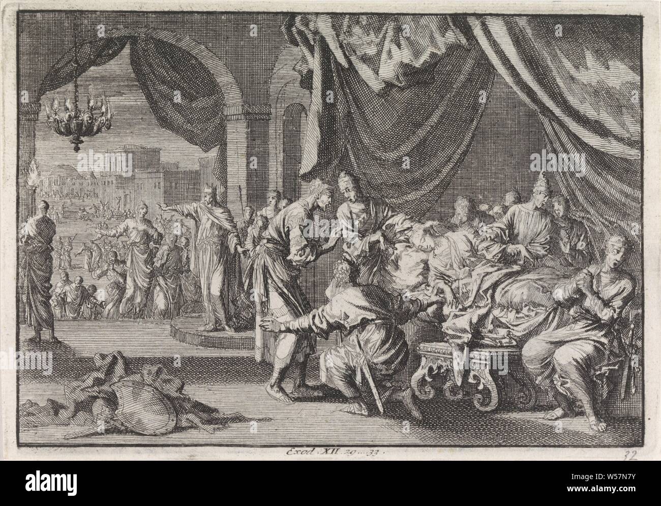 Death of the firstborn in Egypt, including the son of Pharaoh, Jan Luyken, Amsterdam, 1703 - 1762, paper, etching, h 111 mm × w 160 mm Stock Photo