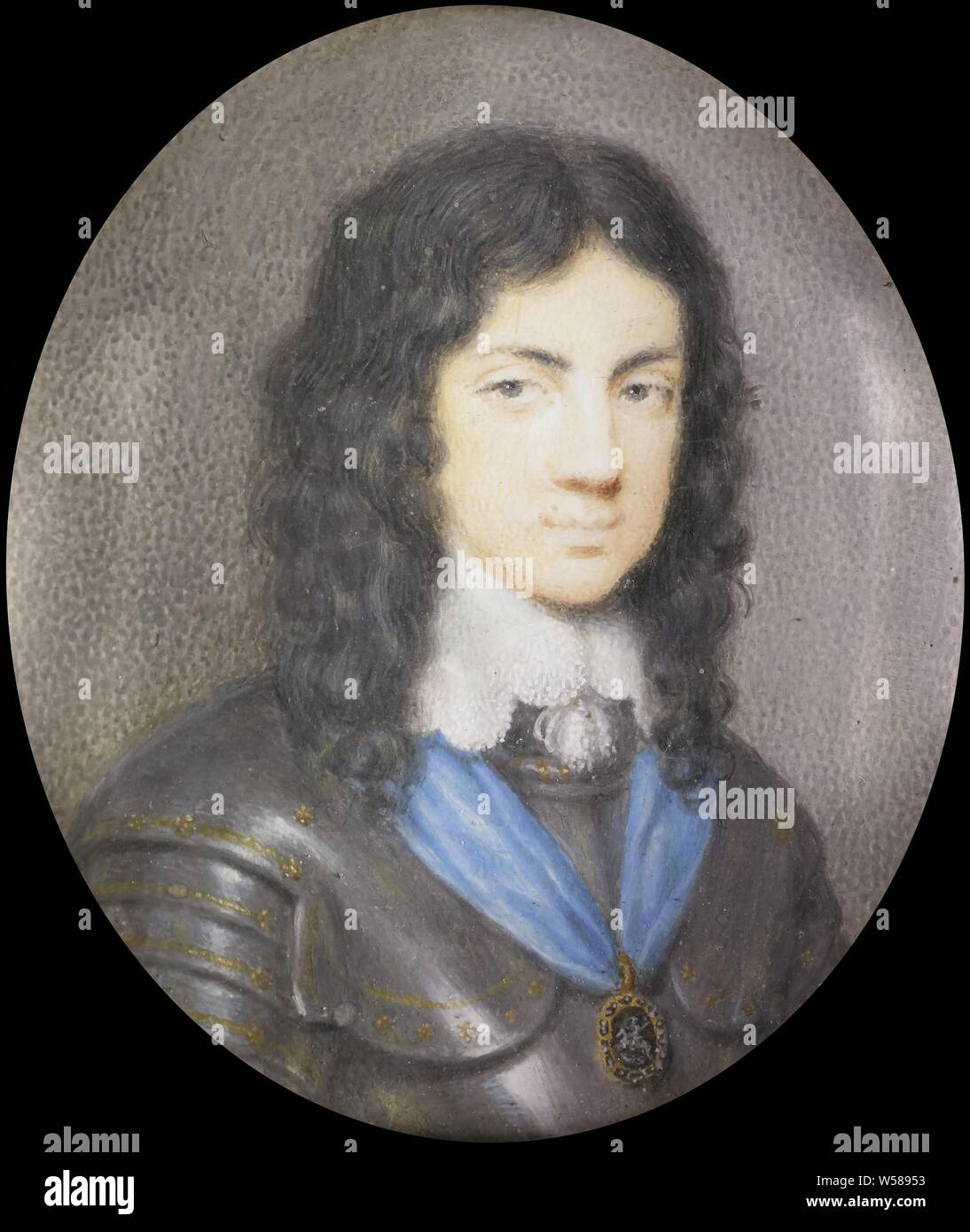 Charles II (1630-85), the later king of England, as a young man, Portrait of Charles II (1630-85), as a young man. Bust, to the right, in armor. Made during the exile of Charles in France around 1650. Part of the collection of portrait miniatures, Charles II (King of England), anonymous, France, 1645 - 1655, cardboard, metal, glass, h 5.1 cm × w 4.3 cm h 6.2 cm × w 4.5 cm × d 1.1 cm Stock Photo