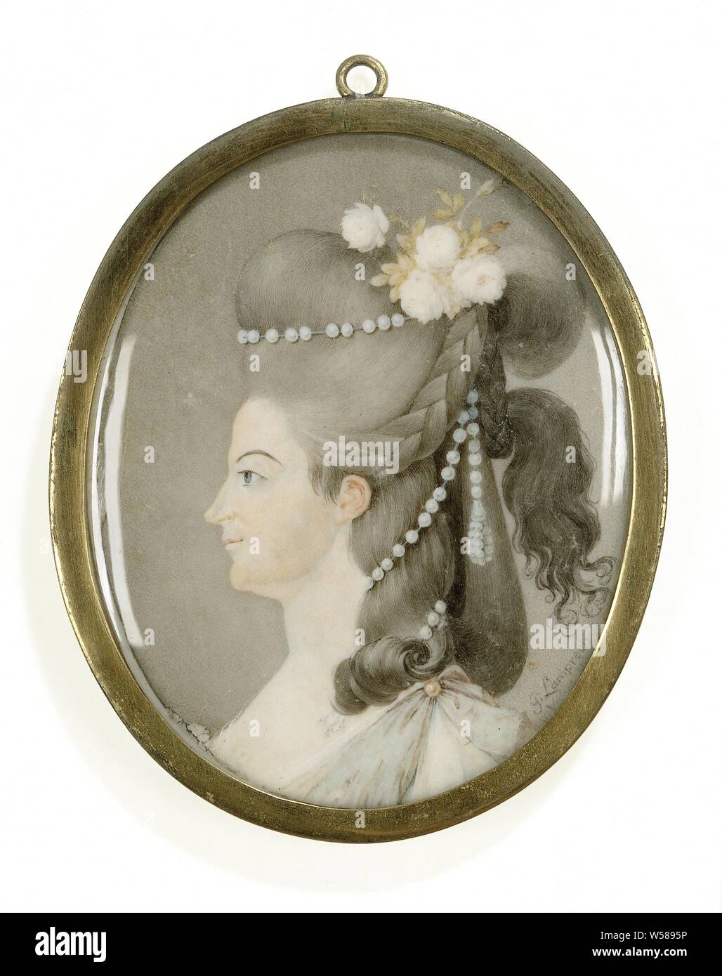 Frederika Sophia Wilhelmina (1751-1820), princess of Prussia. Wife of Prince Willem V, Portrait of Frederika Sophia Wilhelmina (1751-1820), Princess of Prussia. Wife of Prince Willem V. Buste, in profile to the left. Pearl cords and flowers in the hair. Part of the collection of portrait miniatures, Wilhelmina van Prussia (1751-1820), Georg Lamprecht, 7-Aug-1780, ivory, metal, glass, h 7.7 cm × w 6.2 cm h 8.2 cm × w 6.5 cm × d 0.9 cm Stock Photo